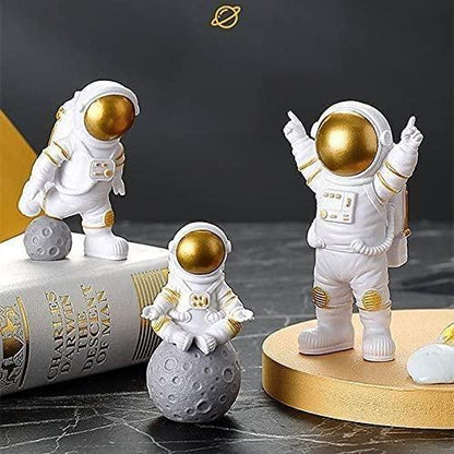 Astronaut Figurine Set | Space-Themed Decor Set | Crazyshopy
